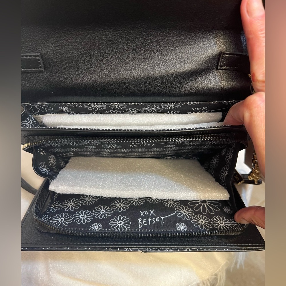 Betsey Johnson Black and Gold Crossbody Bag - Picture 13 of 14